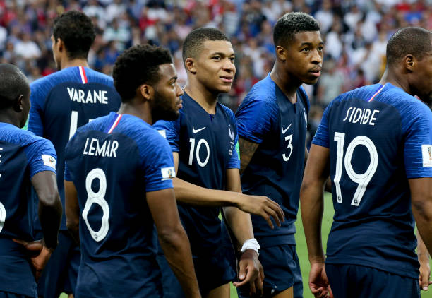 在重大事务 在重大事务